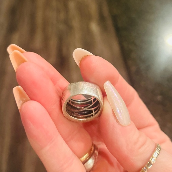 Dazzling Silver Women's Ring - Picture 6 of 6